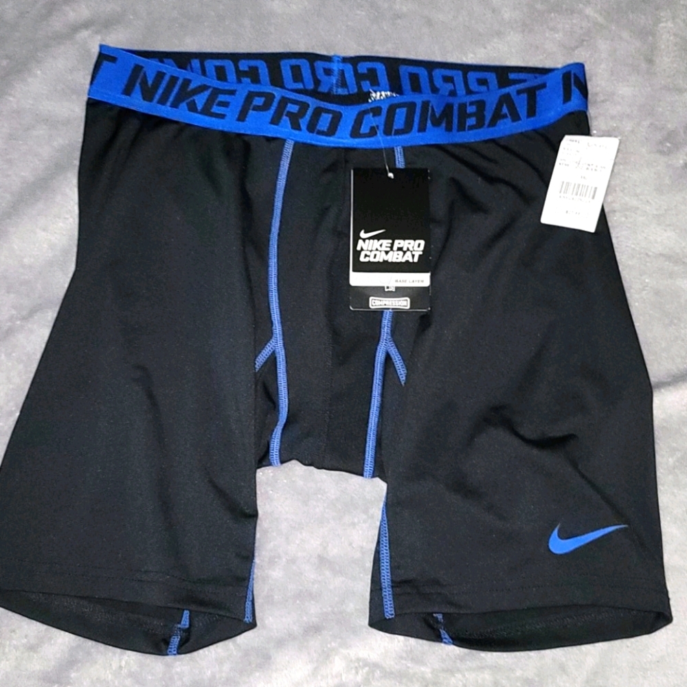 NIKE PRO COMBAT compression shorts